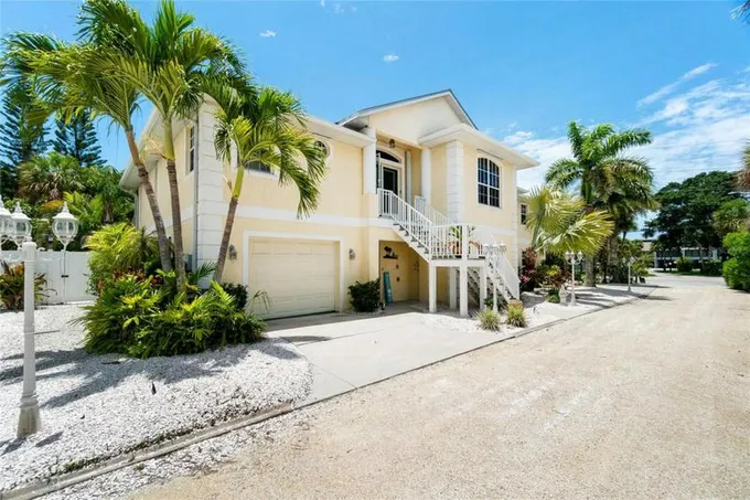 4151 N BEACH RD, ENGLEWOOD, FL 34223 Single Family Residence For Sale  MLS# D6130505