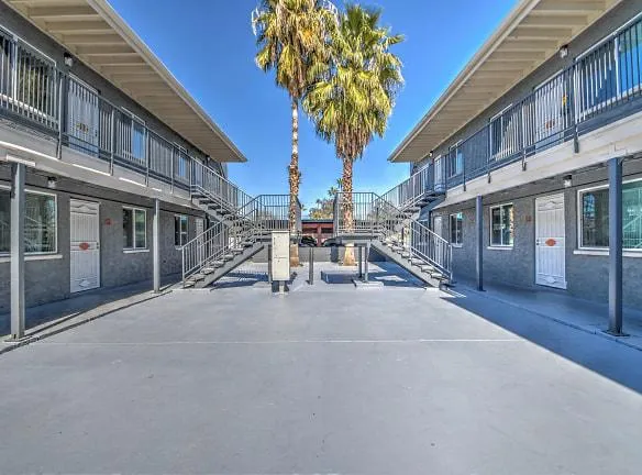 Urban Oasis Apartments For Rent - Phoenix, AZ