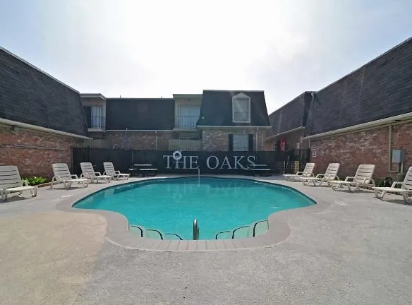 700 Hickory St Huntsville, TX - Apartments For Rent