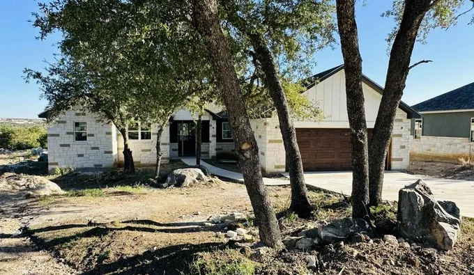921 Meredith Court Court, Marble Falls, TX 78654 for Sale