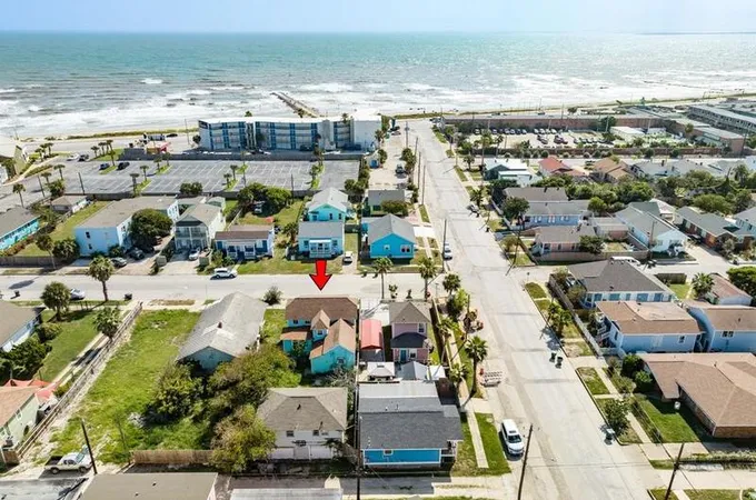 3624 Ave S 1/2 S #1/2, Galveston, TX 77550 - MLS 76252426 for Sale