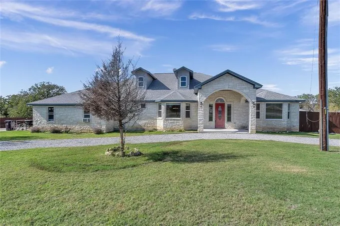 625 Skyline Dr, Kingsland, TX 78639 for Rent