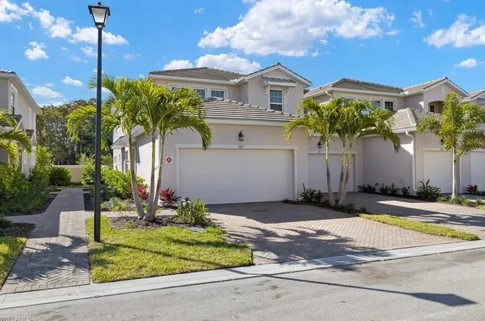 4664 Arboretum Cir Unit # Unit 101, Naples, FL 34120 - MLS 223054090 for Sale