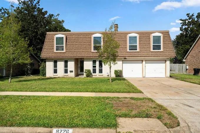 9226 Rockhurst Dr, Houston, TX 77080 for Sale