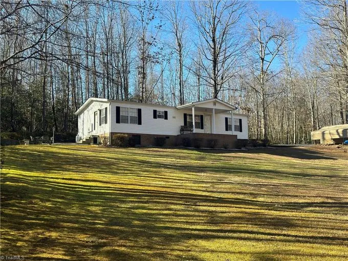 196 GUILFORD RD, Harmony, NC 28634 Manufactured Home For Sale  MLS# 1129886