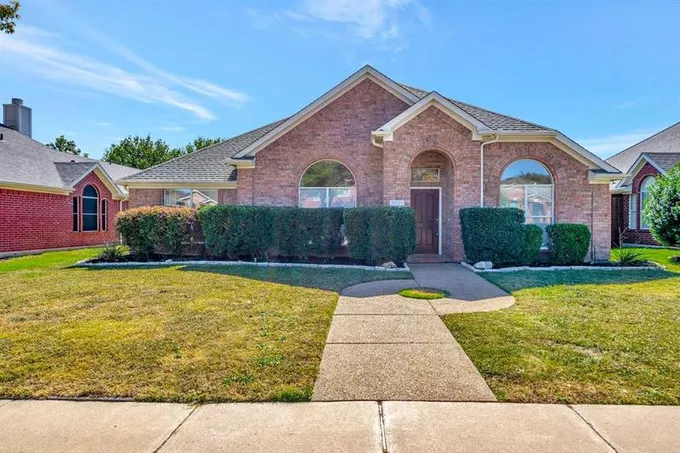10707 Dry Creek Ln, Frisco, TX 75035 for Sale