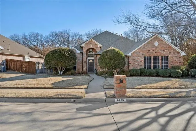 Arlington, Tarrant County, TX House for sale Property ID: 418721362