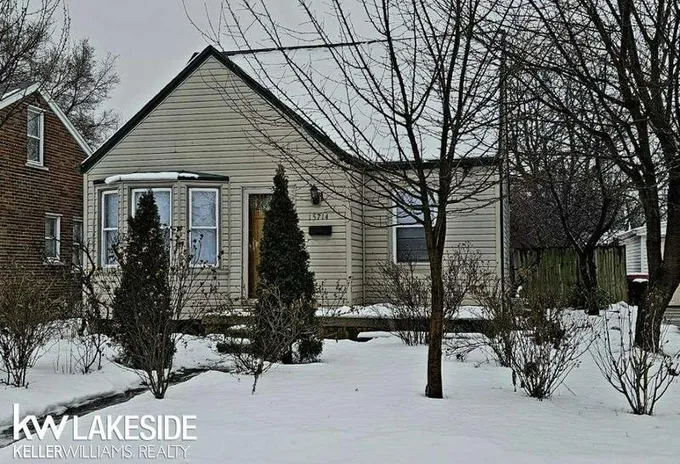 15714 Ash, Eastpointe, MI 48021  620946117 for Sale