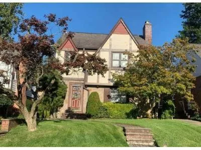 210th St for Sale