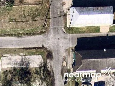 Und 36th St for Sale