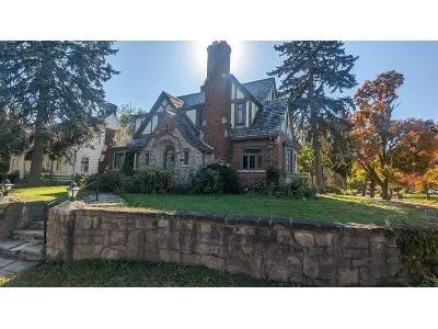 Birckhead Pl for Sale