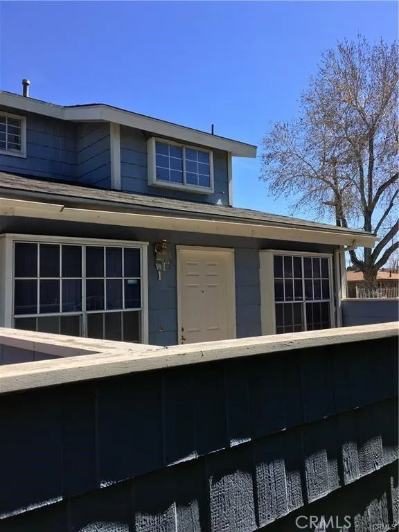 5033 W Avenue L10 1, Lancaster CA 93536 for Sale