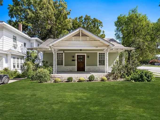 128 S Clinton Ave, Dallas, TX 75208 for Sale