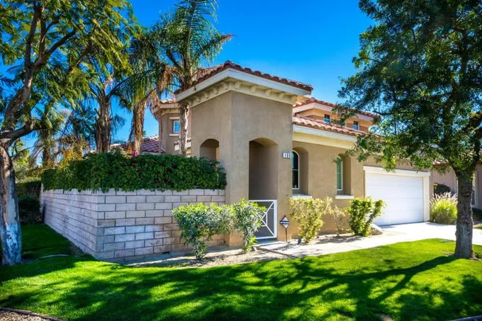 105 SHORELINE DR, Rancho Mirage, CA 92270 Single Family Residence For Sale  MLS# 219104805 for Rent