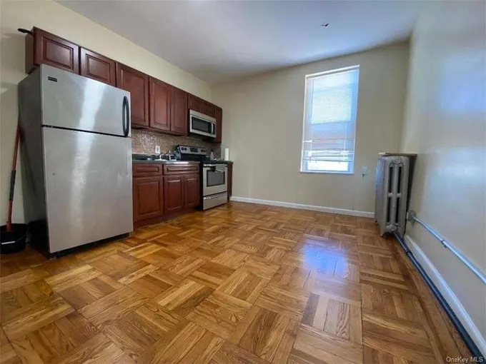 1425 E Gun Hill Road, Bronx, NY 10469  620620518 for Rent