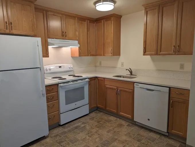 3 bedroom  2229 Hawthorne Street for Sale