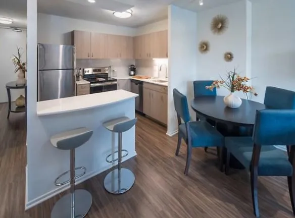 1140 N Dearborn St unit 1401 Chicago, IL 60610 - Home For Rent