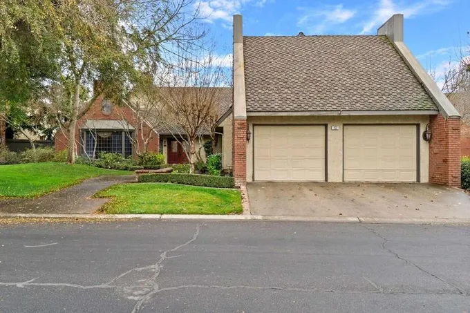 2555 Bluff Avenue W, Fresno, CA 93711  621212452 for Sale