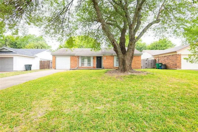 211 Mapleridge Dr, Rockwall, TX 75032 for Sale