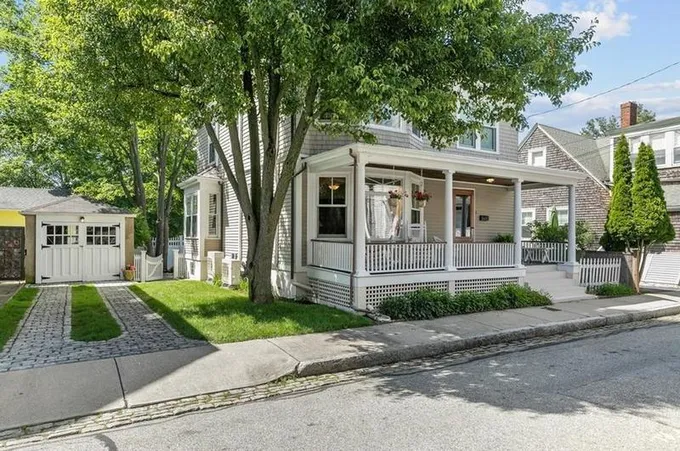 8 Bush St, Newport, RI 02840 - MLS 1342930 for Rent