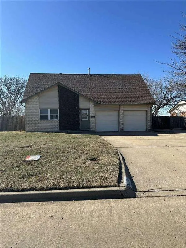 2320 NW 34th St, Lawton, OK 73505  620023776 for Sale
