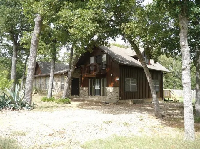 175 Shawnee Dr, Smithville, TX 78957 - MLS 4462629 for Sale