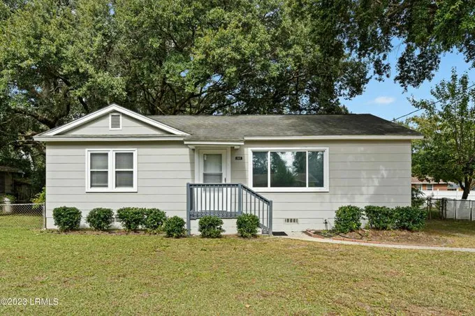 2807 2ND ST, Beaufort, SC 29902 Single Family Residence For Sale  MLS# 182751