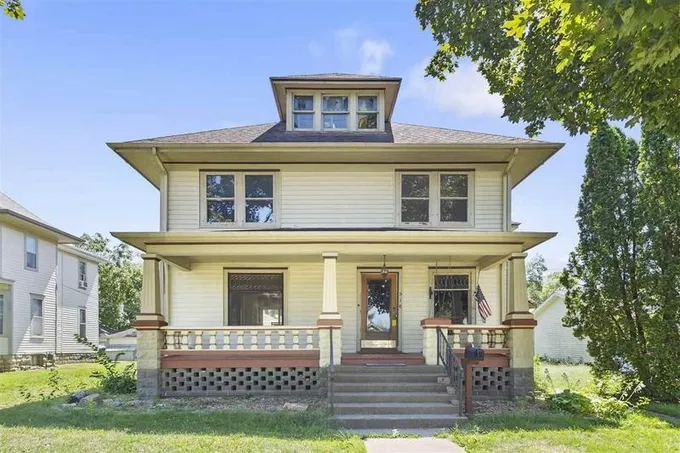 West Liberty, Muscatine County, IA House for sale Property ID: 414702709