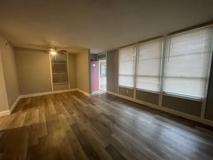 Memphis, TN - Apartment - $950.00 Available May 2021  151 N Belvedere Blvd for Sale
