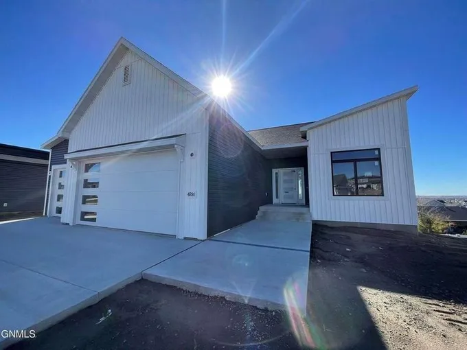 4814 Cornice, Bismarck, ND 58503  615459728 for Sale
