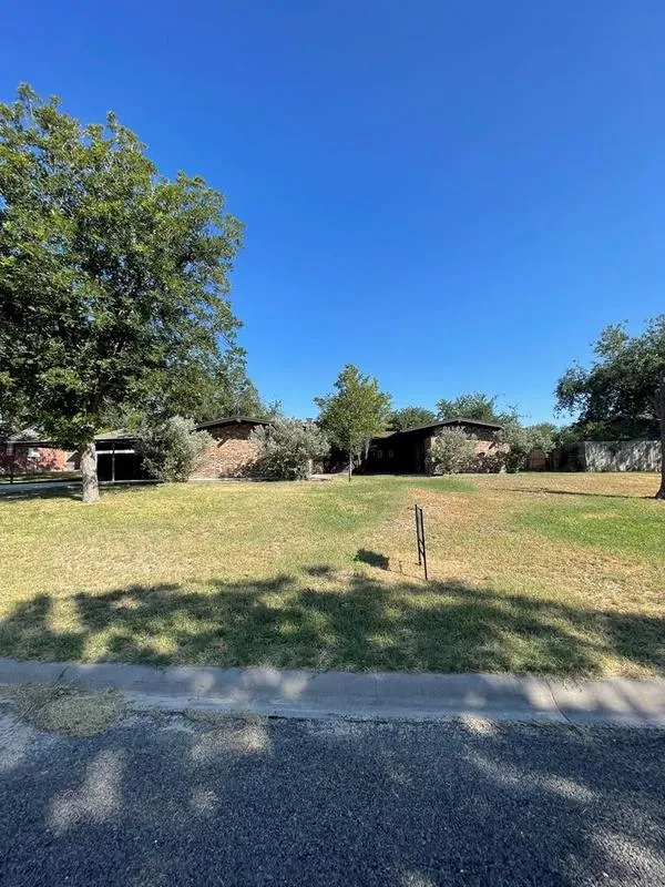 110 Rio Vista St, San Angelo, TX 76904 for Sale
