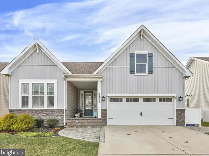 38051 Pine Needle Ln, Frankford, DE 19945 - MLS DESU2054410 for Sale