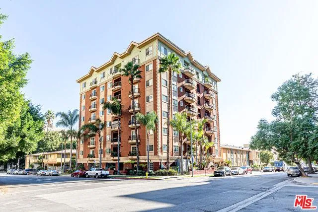 700 S Ardmore 403, Los Angeles CA 90005 for Sale