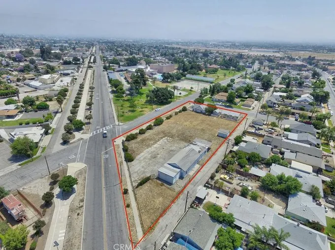 472 East E Street, Colton, CA 92324 - MLS EV23116910 for Sale