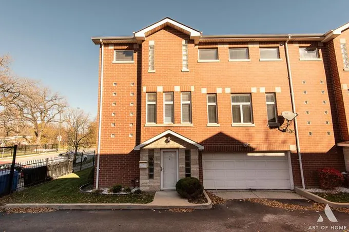 10851 S VINCENNES AVE APT A, Chicago, IL 60643 Townhouse For Sale  MLS# 11936273
