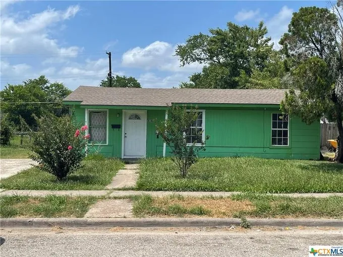 3106 Oaklawn Street, Victoria, TX 77901 for Sale