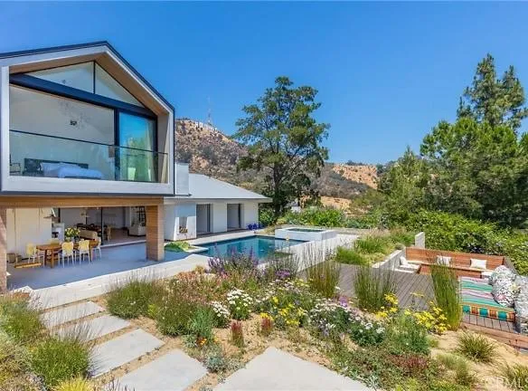 6342 Innsdale Dr Los Angeles, CA 90068 - Home For Rent