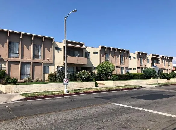 Titus West Apartments Panorama City, CA - Apartments For Rent