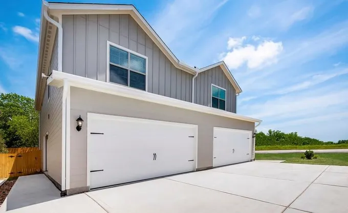 209 Marsh Ln, Princeton, TX 75407 - MLS 20515494 for Sale