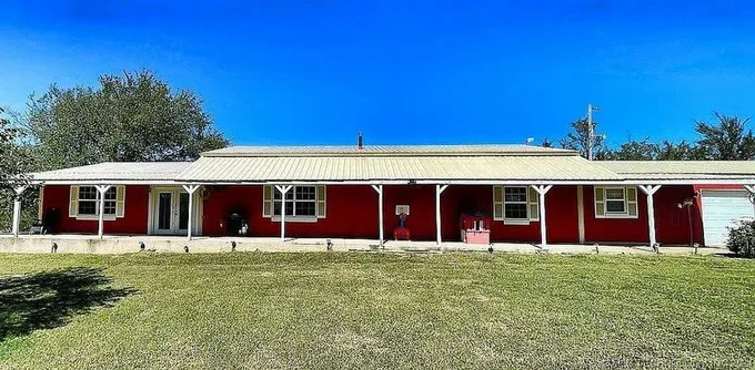 23095 S 300 RD, Henryetta, OK 74437 Single Family Residence For Sale  MLS# 2400840