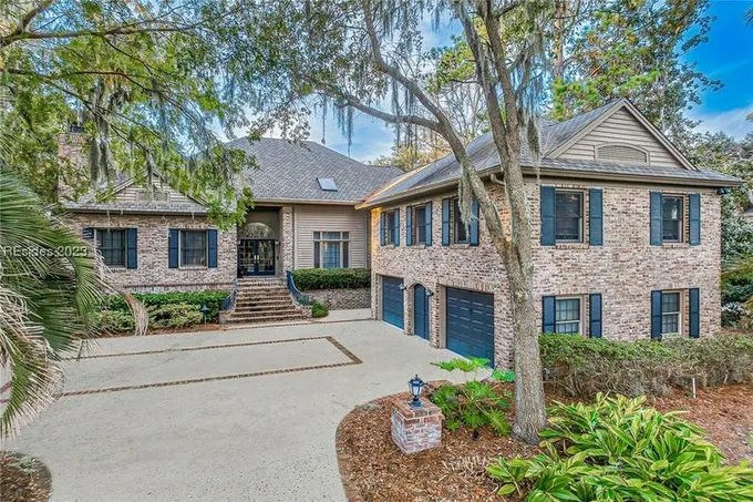 31 N CALIBOGUE CAY RD, Hilton Head Island, SC 29928 Single Family Residence For Sale  MLS# 440242