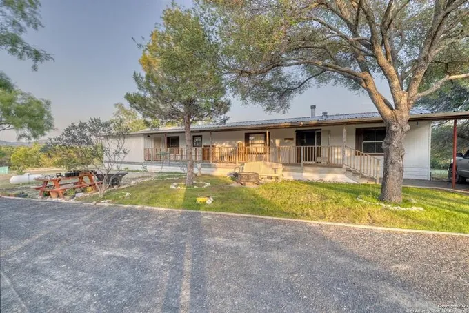 33294 Texas 55, Uvalde, TX 78801 for Sale