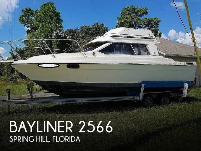 Bayliner Trophy 2566 Express Cruisers 1986 for Sale