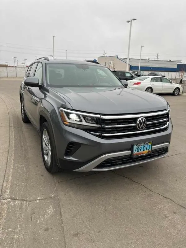 2022 Volkswagen Atlas GreySilver, 37K miles for Sale