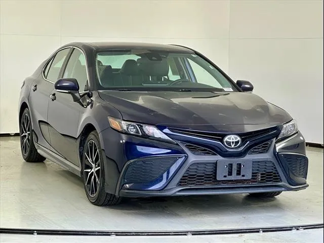 2022 Toyota Camry SE for Sale