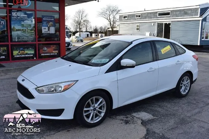 2017 FORD FOCUS SE Sedan for Sale
