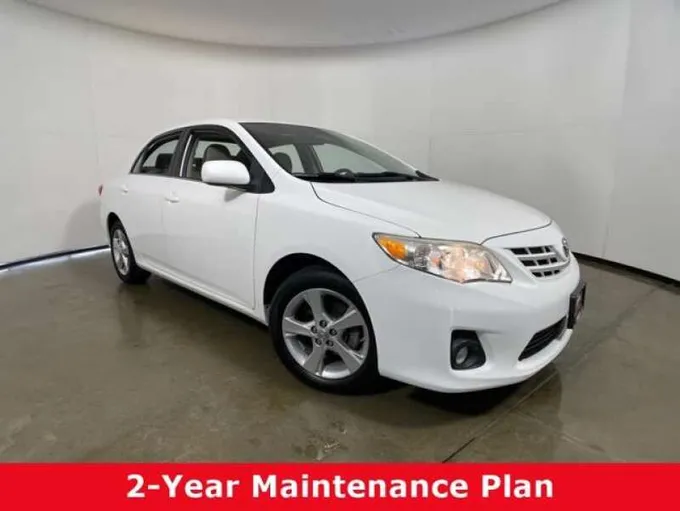 2013 Toyota Corolla White, 98K miles for Sale