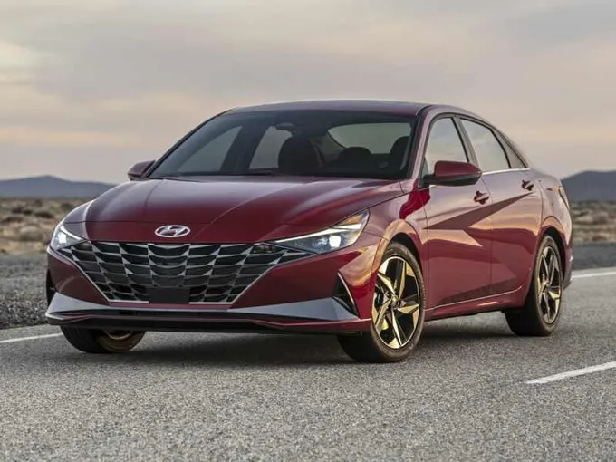 2022 Hyundai Elantra White, 8K miles for Sale