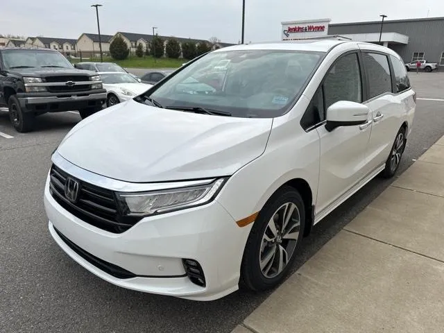 new 2024 Honda Odyssey Touring 4D Passenger Van for Sale