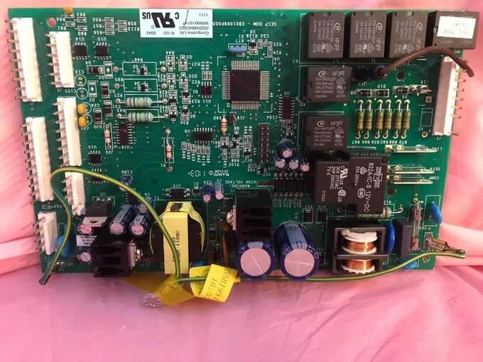 GE Fridge Main Control Board Part #200D4864G023-WRX55X10156 for Sale